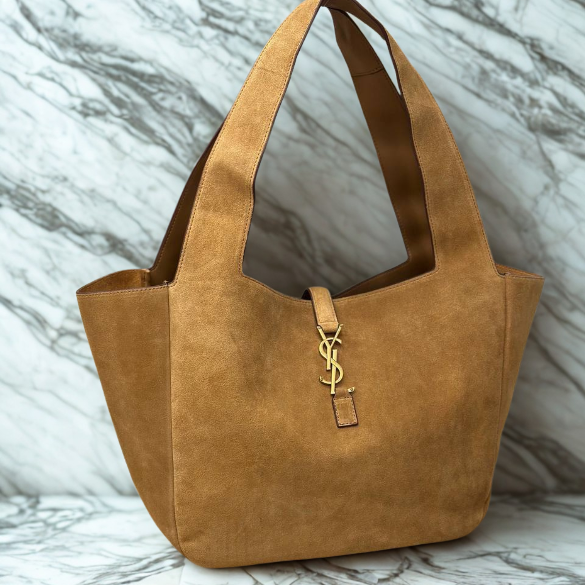 LE 5 À 7 BEA IN SUEDE BY YVES SAINT LAURENT