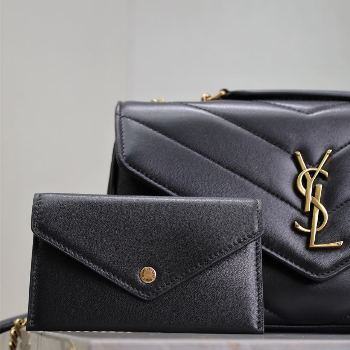 YSL SIGNATURE SET– LOULOU BAG & OPYUM SANDAL