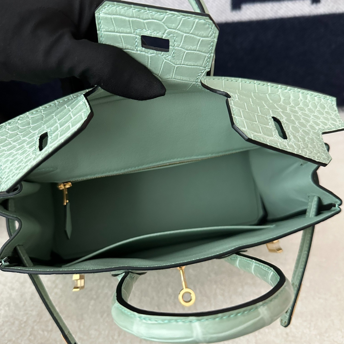 HERMÈS KELLY 28 VERT D’EAU ALLIGATOR – LIMITED EDITION