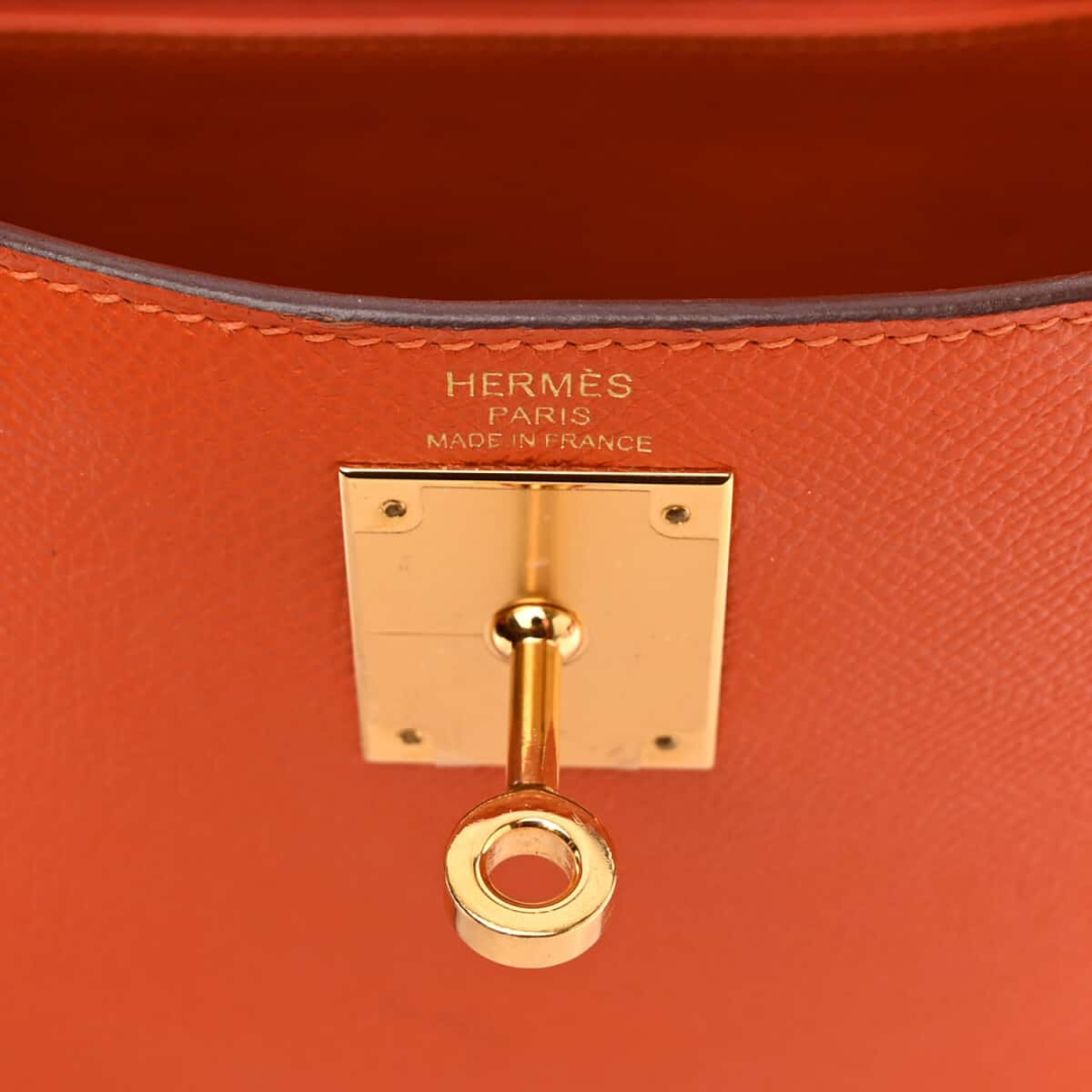 HERMÈS KELLY 25 BAG WITH GOLD HARDWARE IN ORANGE