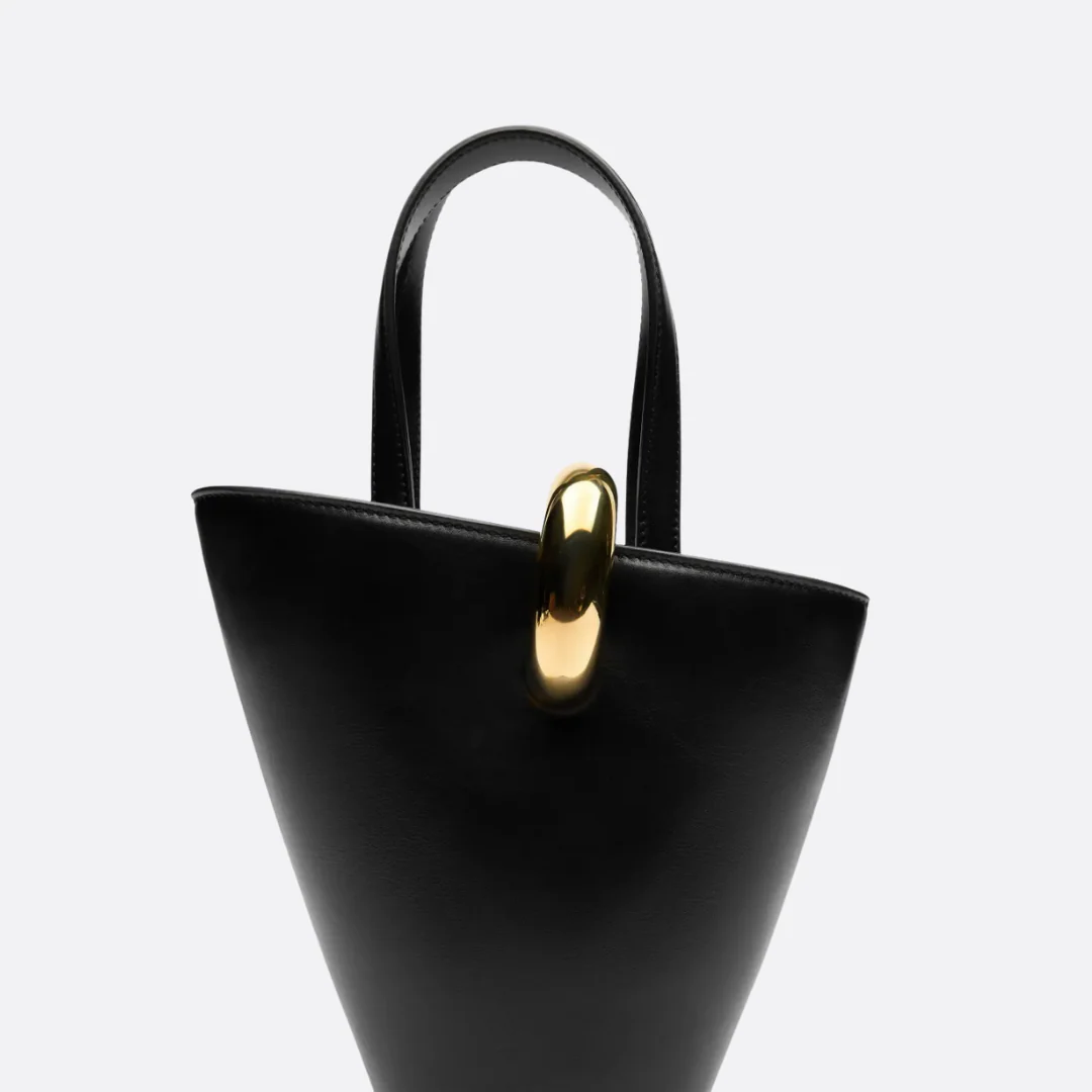 JACQUEMUS LE PETIT BAMBOLA LEATHER TOTE